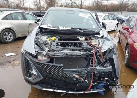 2024 Cadillac Lyriq Luxury W/1Sd from USA, damaged, VIN 1GYKPRRK2RZ127817